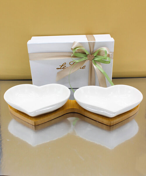 Bomboniera Utile: Set Ciotole Cuore in Porcellana con Base in Legno