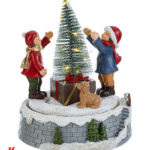 Carillon Paesaggio Bimbi luce Led - 8 Melodie Brand: Christmas Collection Materiale: Resina Misure: 15cm × 7,5cm x h.19cm