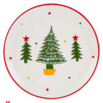 Piatto Ceramica - decoro Albero di Natale Materiale: Ceramica Misure: 26cm × 26cm x h.2,5cm Colore: Bianco - Rosso - Verde - Giallo