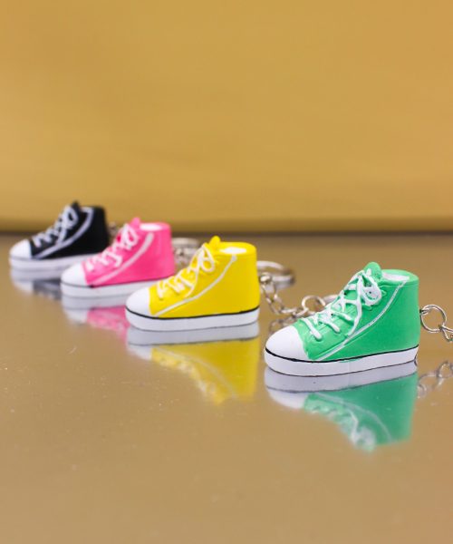 Portachiavi Sneaker Miniatura – Gadget Simpatico e Originale