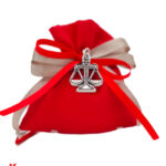 Bomboniera Laurea Giurisprudenza Ciondolo Bilancia in Argento