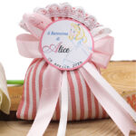 Bomboniera Sacchettino a Strisce Bianco e Rosa con Pizzo – 5 Confetti Inclusi