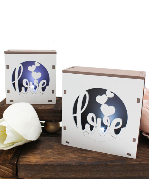 Bomboniera Matrimonio Economica – Scatolina LED “Love” in Legno