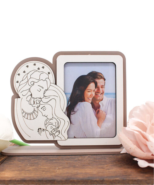 Bomboniera Economica – Portafoto con Sacra Famiglia in Legno