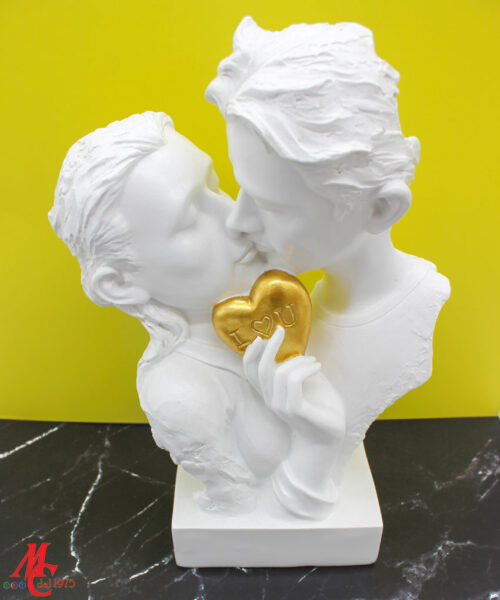 Scultura Coppia Bacio in Resina