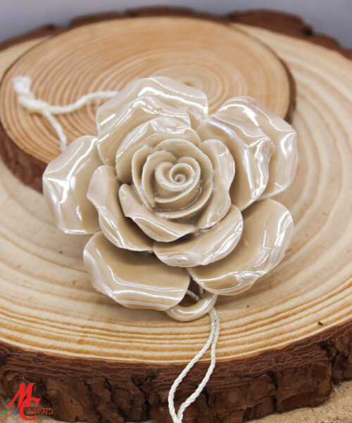 Bomboniera Appendino Calamita Rosa in Porcellana Beige