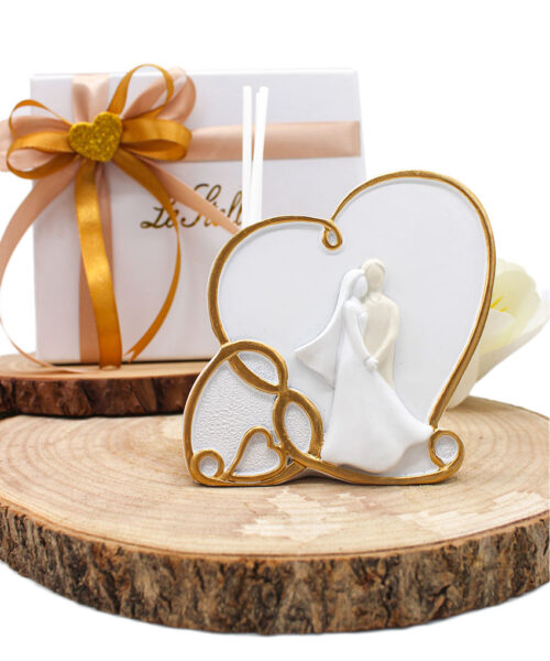 Bomboniera Profumatore Sposi in Resina con Astuccio – 8x4xh.11 cm