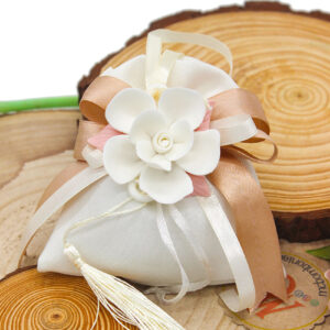 Appendino calamita fiore porcellana 5×3 cm – Bomboniera Matrimonio | MC Bomboniere