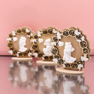 Segnaposto legno sposi – Bomboniera matrimonio elegante | MC Bomboniere