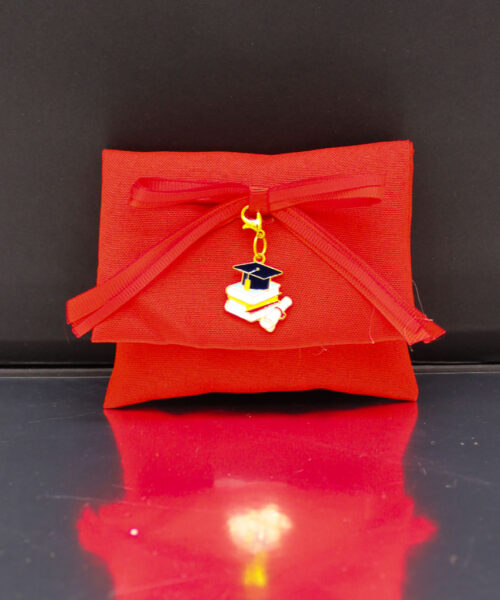 Sacchettino a forma di busta laurea con portachiavi tema laurea – Completo di 5 confetti al cioccolato