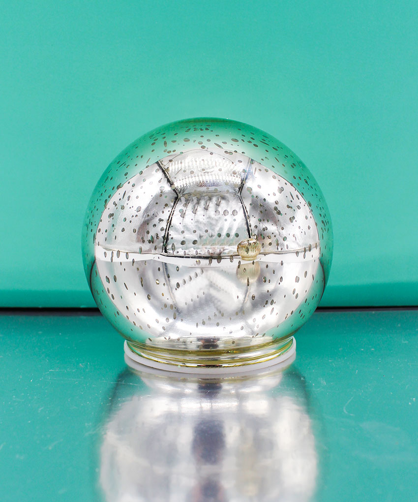 Sfera Natalizia in Vetro con Luci d.10×h.9 cm – MC Bomboniere