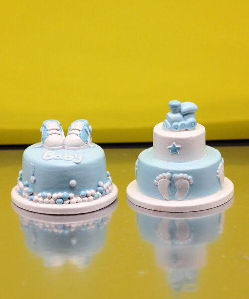 Statuetta Torta Baby Celeste 5 cm – Bomboniera Nascita e Battesimo