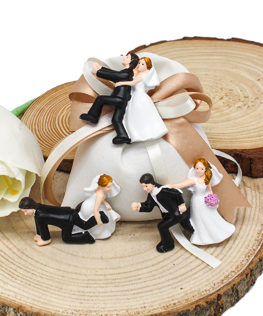 Bomboniera Magnete Sposi Simpatici – 6 cm – Modelli Assortiti