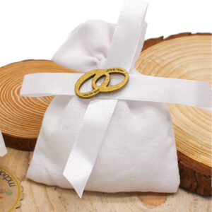 K5081 – SACCHETTINO BIANCO CON FEDI ORO “LOVE FOREVER” – Bomboniera Completa di Confezione