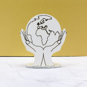 Bomboniera Mini Profumatore Globo sulle Mani Bianca 5x7 cm