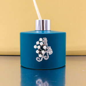 Bomboniera Profumatore con Applicazione Perle e Strass colore Ottanio – 8 × 8 cm