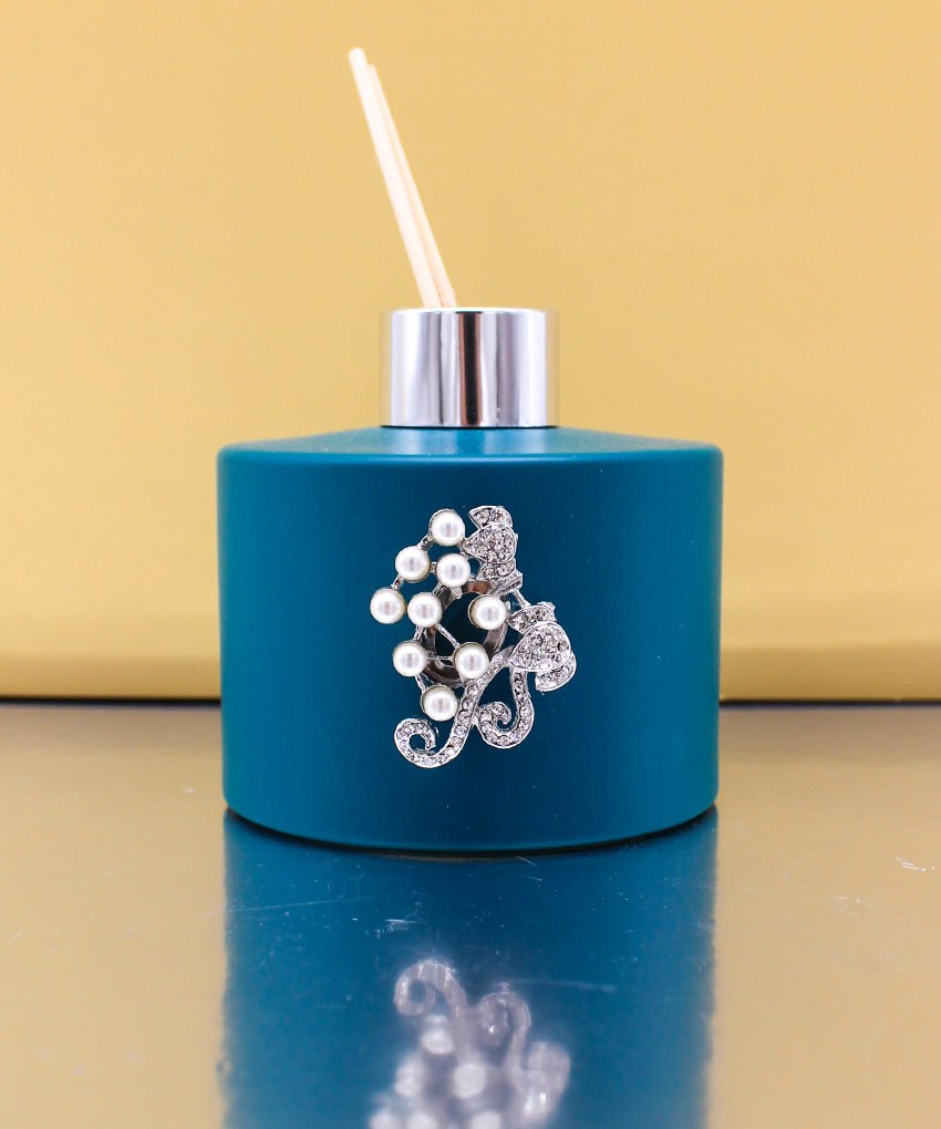 Bomboniera Profumatore con Applicazione Perle e Strass colore Ottanio – 8 × 8 cm