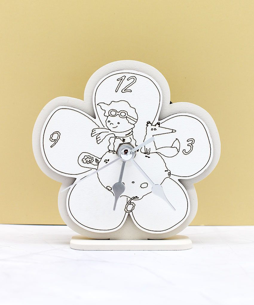CR6092-S – Bomboniera Orologio Piccolo Principe a forma di fiore in legno intagliato colore Sabbia – 10 × 10 cm