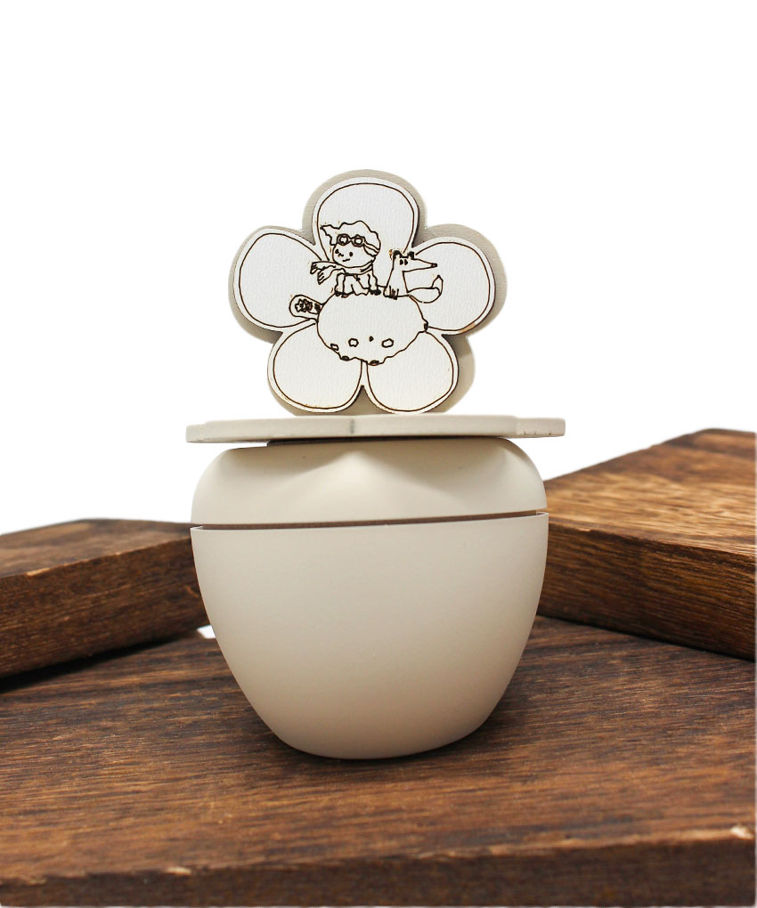 CR6095-S – Bomboniera Candela con coperchio simbolo Piccolo Principe colore Sabbia – 7 × 9 cm