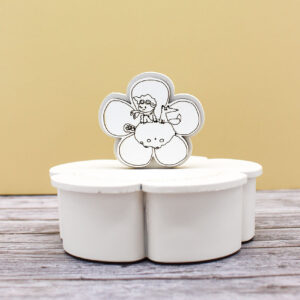 CR6087-S – Bomboniera Candela con contenitore grande e simbolo Piccolo Principe colore Sabbia – 9 × 7 cm