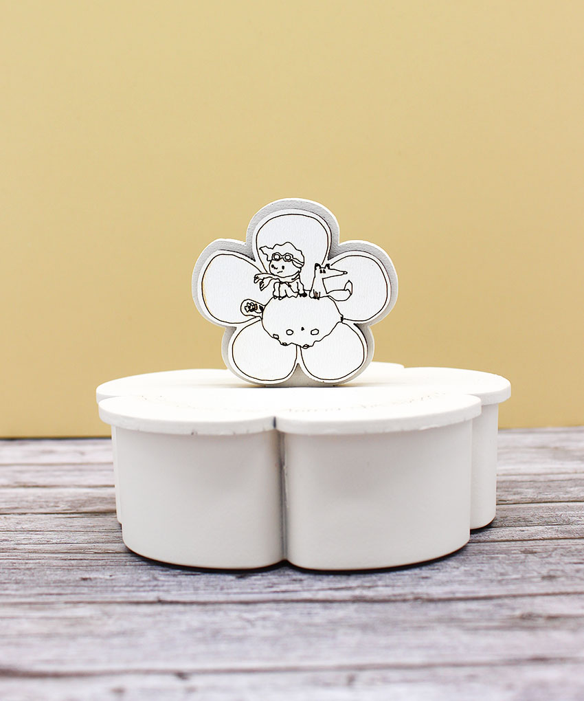 CR6087-S – Bomboniera Candela con contenitore grande e simbolo Piccolo Principe colore Sabbia – 9 × 7 cm