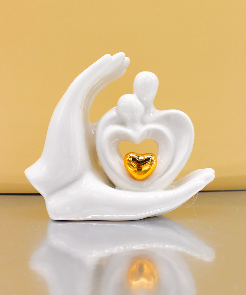 MANI CON COPPIA STILIZZATA E CUORICINO ORO IN PORCELLANA LUCIDA 13,5x12 – Con Astuccio Borsetta – Bomboniera Completa di Confezione