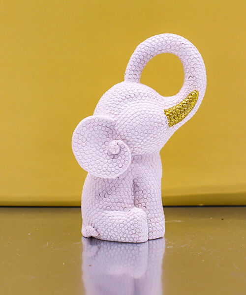 Bomboniera Statuina Elefantino Puntellato Rosa con Zanne Oro