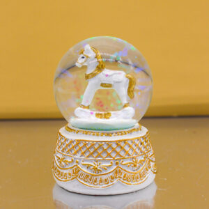 Bomboniera Palla di Neve Snowglobe con Cavalluccio Bianco e Oro