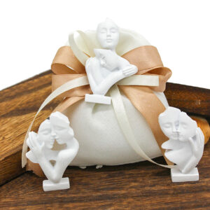 Bomboniera Sposi Magneti Bianchi – 3 Modelli Assortiti in Resina