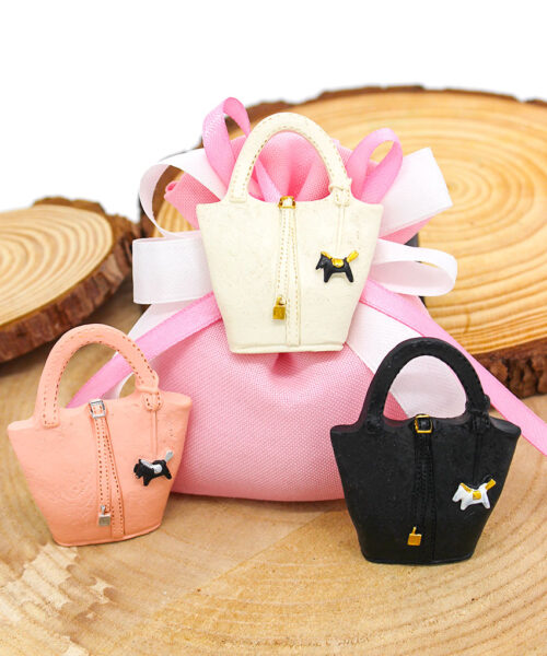 Bomboniera Borsetta con Magnete – 3 Colori Assortiti in Resina