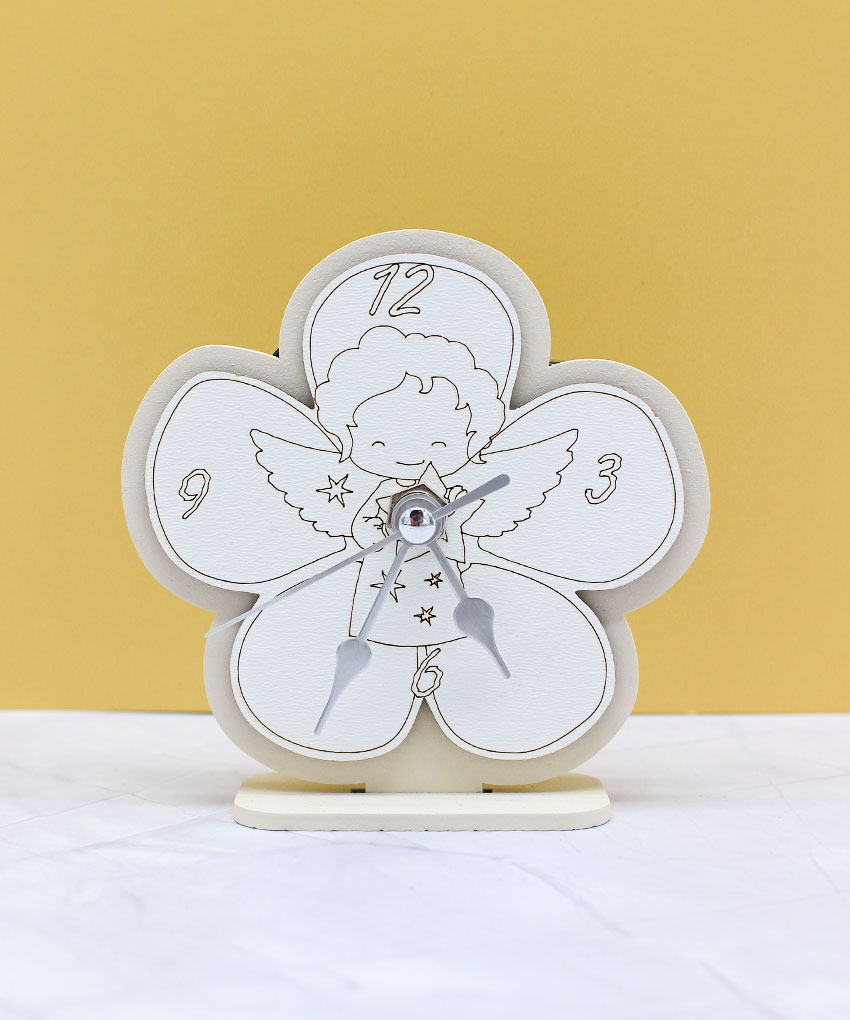 CR6106-S – Bomboniera Orologio Angelo a forma di fiore in legno intagliato colore Sabbia – 10 × 10 cm