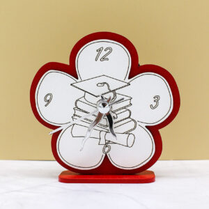CR6113 – Bomboniera Orologio Laurea a forma di fiore in legno intagliato colore Rosso – 10 × 10 cm