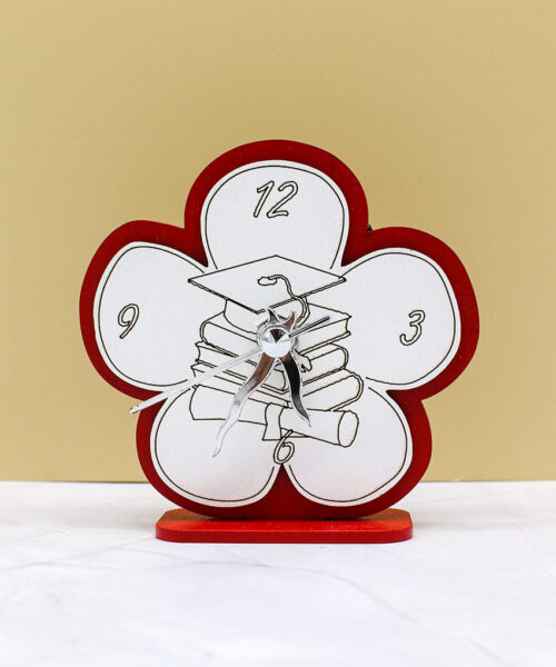 CR6113 – Bomboniera Orologio Laurea a forma di fiore in legno intagliato colore Rosso – 10 × 10 cm
