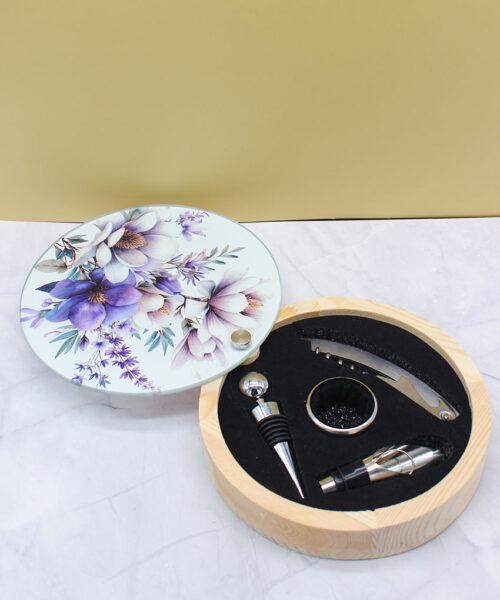 SET VINO CON CONTENITORE TONDO IN LEGNO E COPERCHIO GIREVOLE IN VETRO FLOWERS VIOLET 16x3 cm – Bomboniera Completa di Confezione