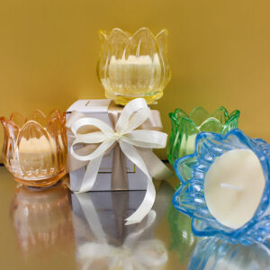 Bomboniera candela vetro forma fiore colori assortiti