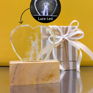 LAMPADA CUORE IN CRISTALLO CON COPPIA SPOSI E BASE IN LEGNO CON LUCE LED – Bomboniera Completa di Confezione