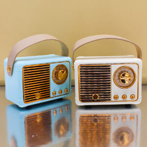 Bomboniera Speaker Vintage Radio Bluetooth Cuorematto 2 Colori Assortiti