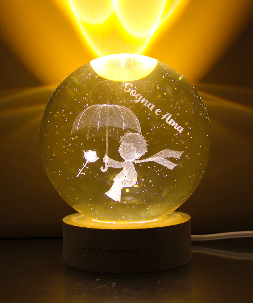 Bomboniera Lampada Sfera Piccolo Principe in Vetro con Luce LED e Base in Legno