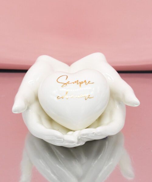Bomboniera Mani in Porcellana con Cuore e Frase – 2 Modelli Assortiti